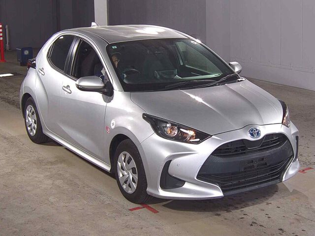 2022 Toyota Yaris Hybrid X Japan auction vehicle
