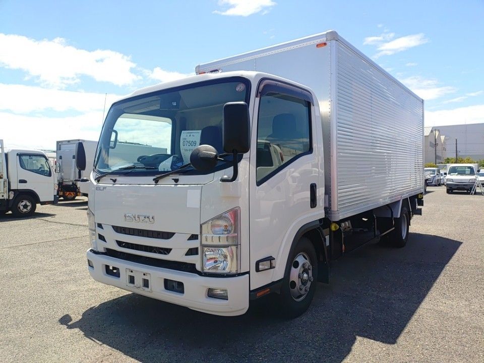 Japan Auction Vehicles 25 2021 Isuzu Elf auction photo