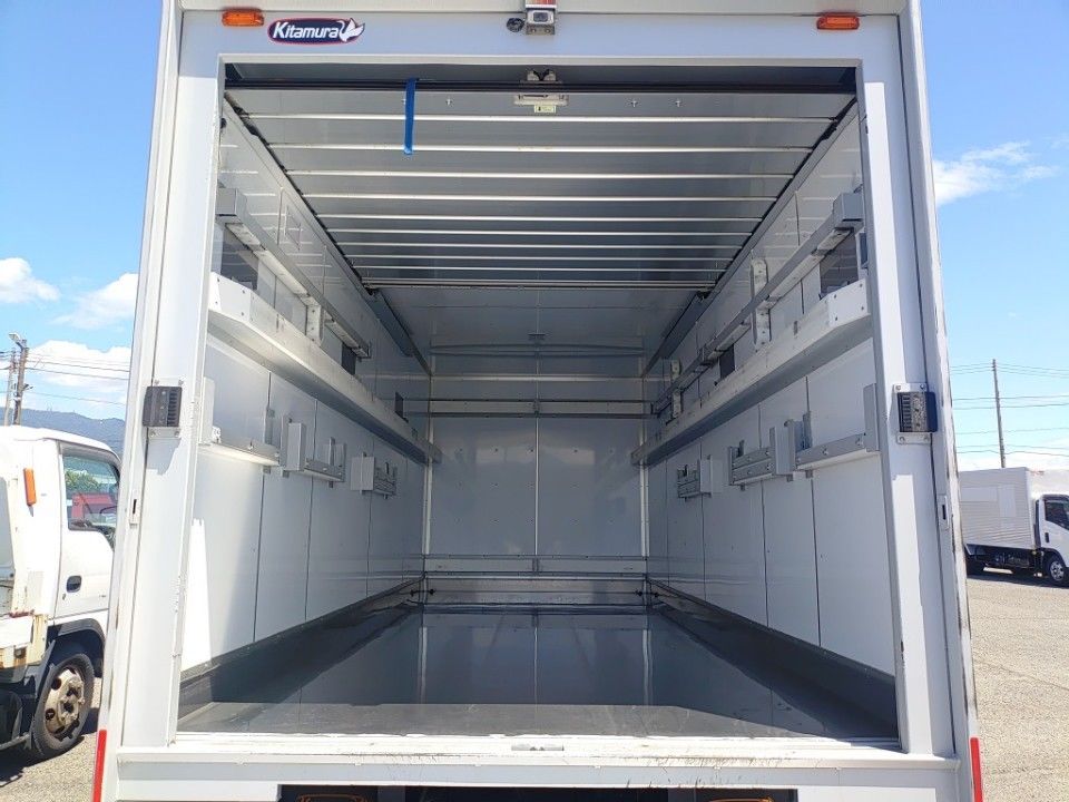 2021 Isuzu Elf auction photo 8