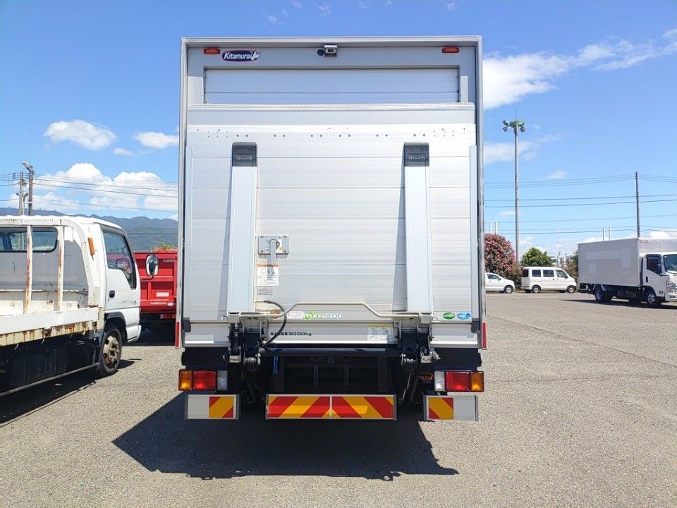 2021 Isuzu Elf auction photo 5