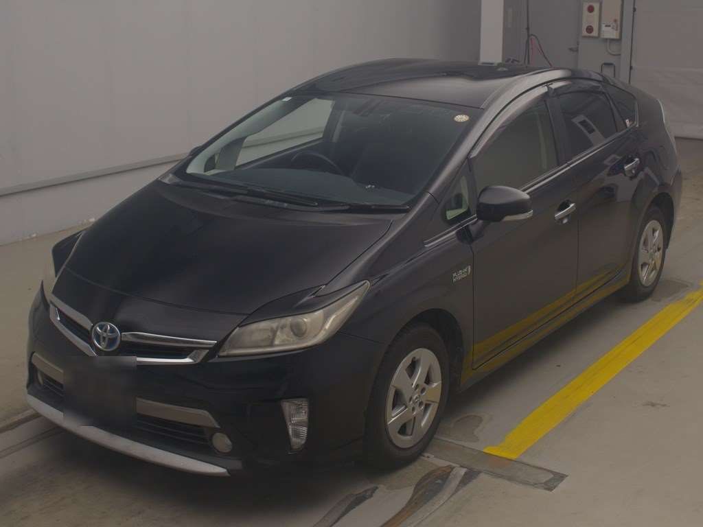 Japan Auction Vehicles 4 2012 Toyota Prius PHEV G auction photo