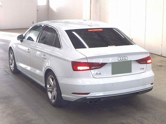 2017 Audi A3 Sedan 1.4TFSIスポーツ auction photo 2