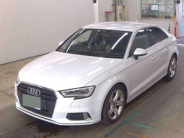 2017 Audi A3 Sedan 1.4TFSIスポーツ auction photo 4