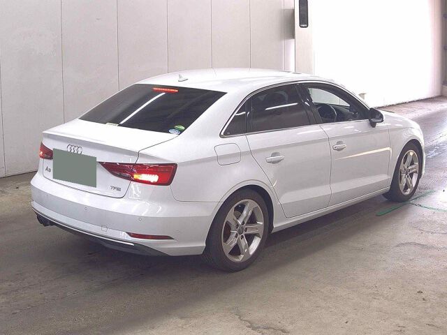 2017 Audi A3 Sedan 1.4TFSIスポーツ auction photo 5