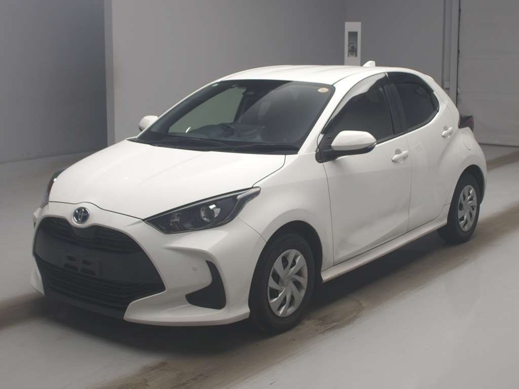 2021 Toyota Yaris Hybrid X Japan auction vehicle