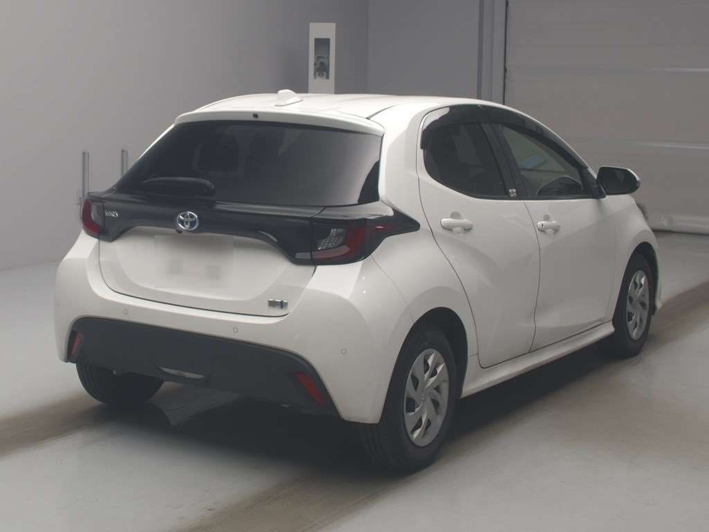 2021 Toyota Yaris Hybrid X auction photo 2