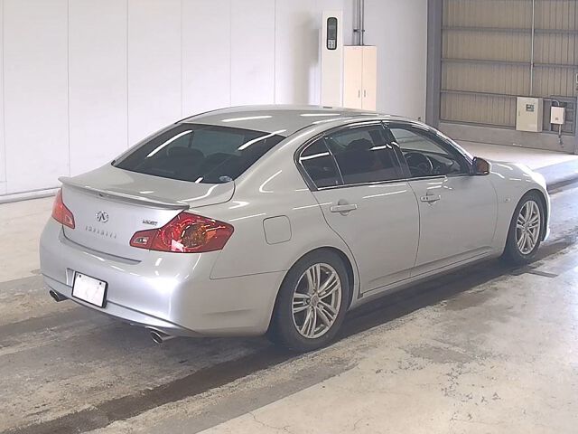2010 Nissan Skyline 250GTタイプP auction photo 5