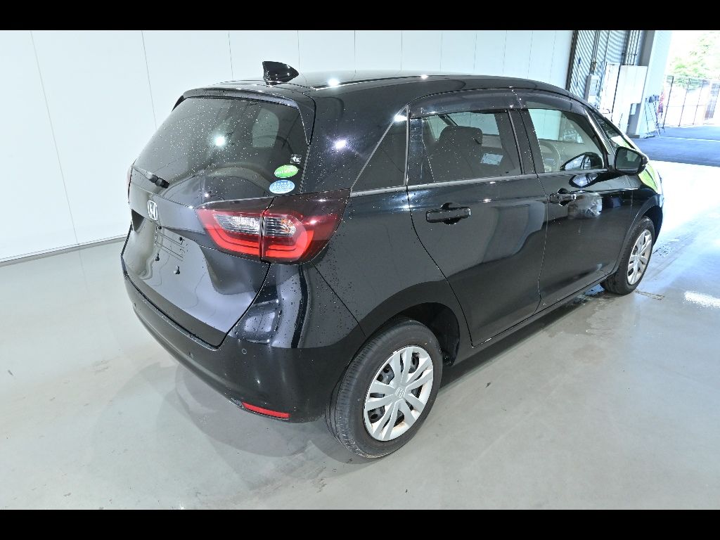 2020 Honda Fit 4WD ベーシック auction photo 2
