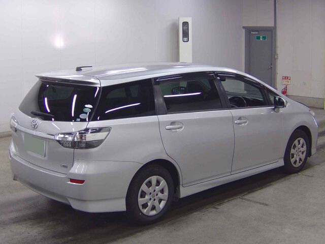 2016 Toyota Wish 1.8X auction photo 5