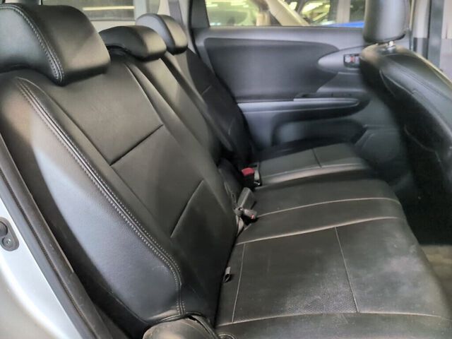 2016 Toyota Wish 1.8X auction photo 6