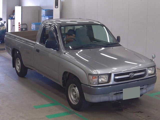 Japan Auction Vehicles 8 2001 Toyota Hilux DX auction photo