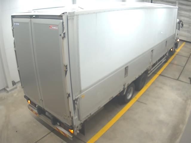 2016 Mitsubishi Fuso Refrigerated and frozen trucks auction photo 2