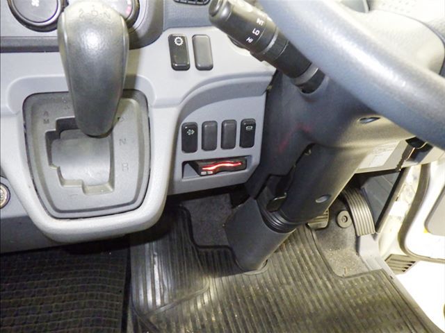 2012 Mitsubishi Fuso Canter Flatbed auction photo 7
