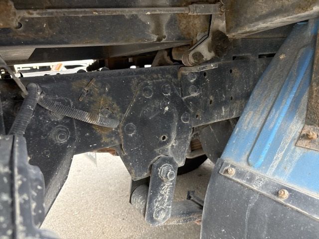 2012 Isuzu Elf dump auction photo 16
