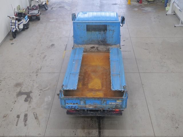 2012 Isuzu Elf dump auction photo 3