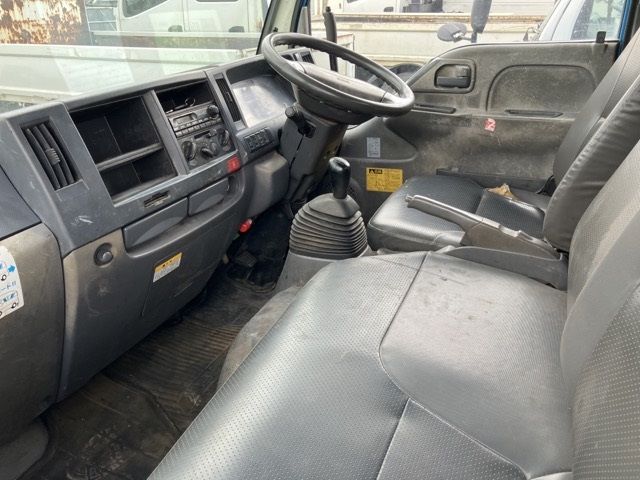 2012 Isuzu Elf dump auction photo 5
