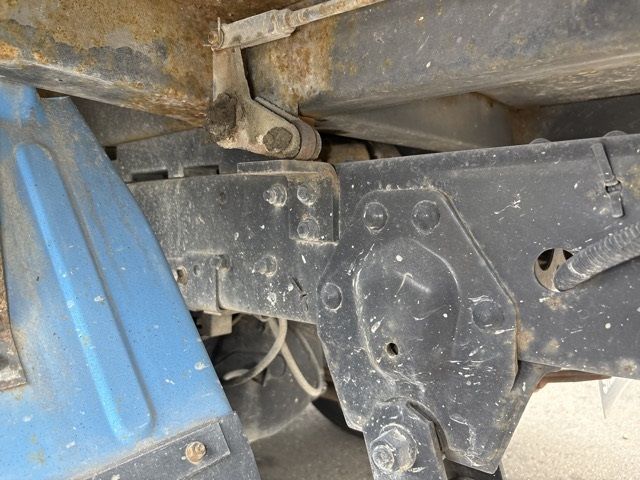 2012 Isuzu Elf dump auction photo 14