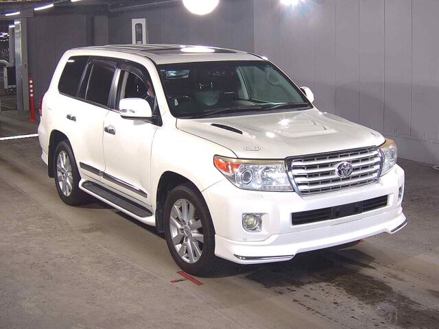 Japan Auction Vehicles 8 2013 Toyota Land Cruiser ZX 4WD auction photo