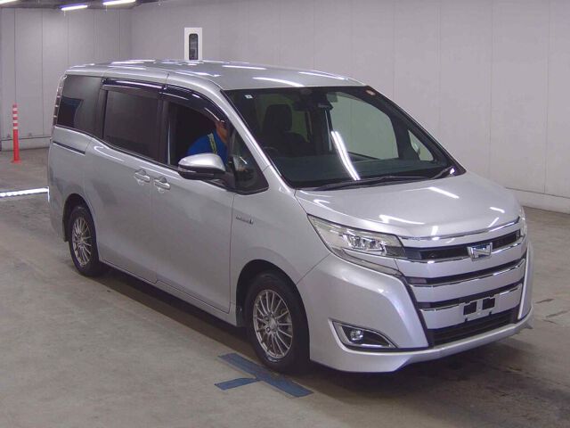 2017 Toyota Noah HV G Japan auction vehicle