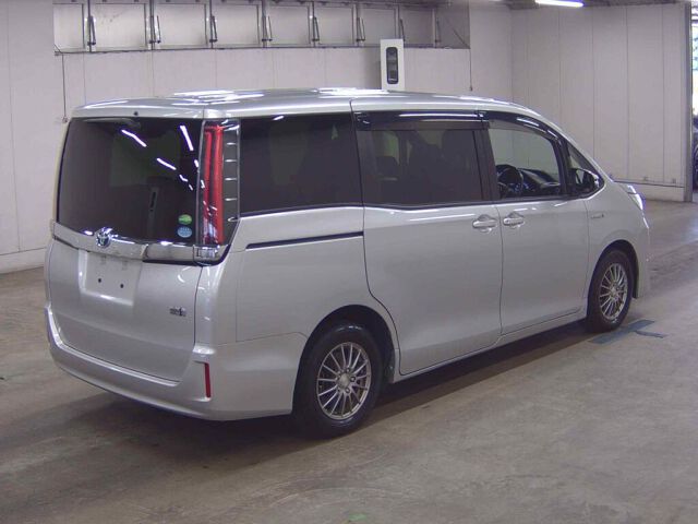 2017 Toyota Noah HV G auction photo 5