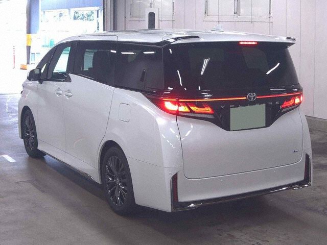 2026 Toyota Vellfire Z Premier auction photo 2