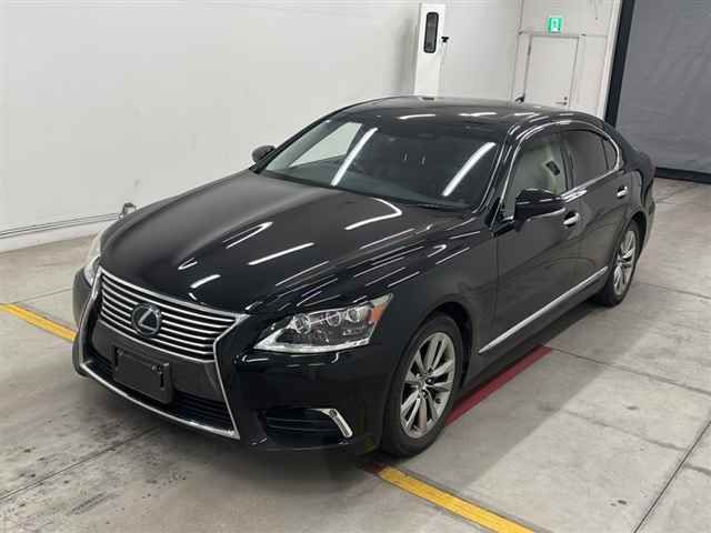 2015 Lexus LS LS600hバージョンC・Iパッケージ auction photo 4