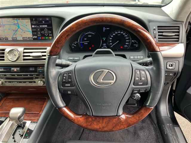 2015 Lexus LS LS600hバージョンC・Iパッケージ auction photo 3