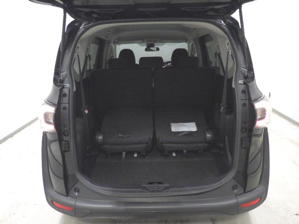 2017 Toyota Sienta X 7人 auction photo 8