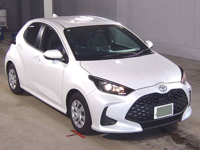 2025 Toyota Yaris G Japan auction vehicle