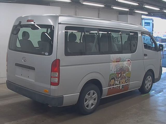 2004 Toyota Hiace DX auction photo 5