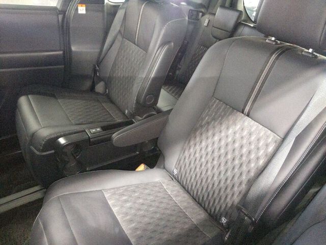 2023 Toyota Noah Hybrid S-Z auction photo 6
