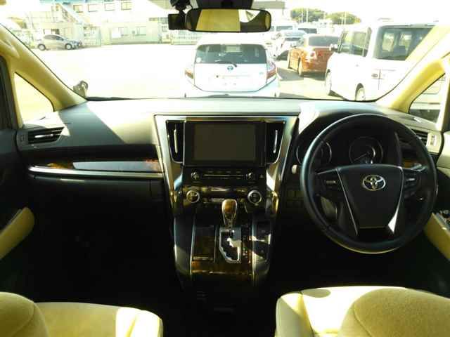 2021 Toyota Alphard X auction photo 8