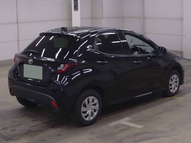 2023 Toyota Yaris X 4WD auction photo 5
