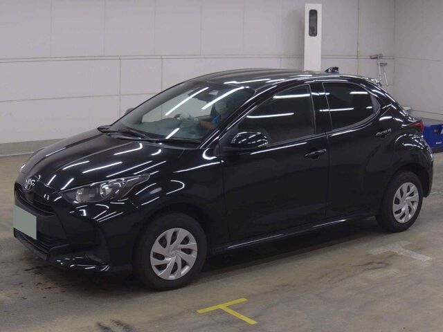 2023 Toyota Yaris X 4WD auction photo 4
