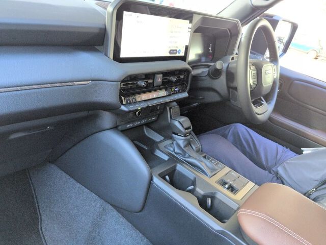 2024 Toyota Land Cruiser 250 VX First Edition 4WD auction photo 3