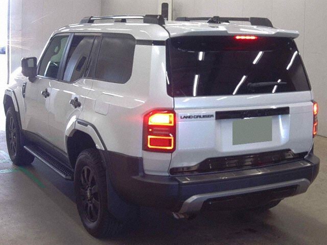 2024 Toyota Land Cruiser 250 VX First Edition 4WD auction photo 2