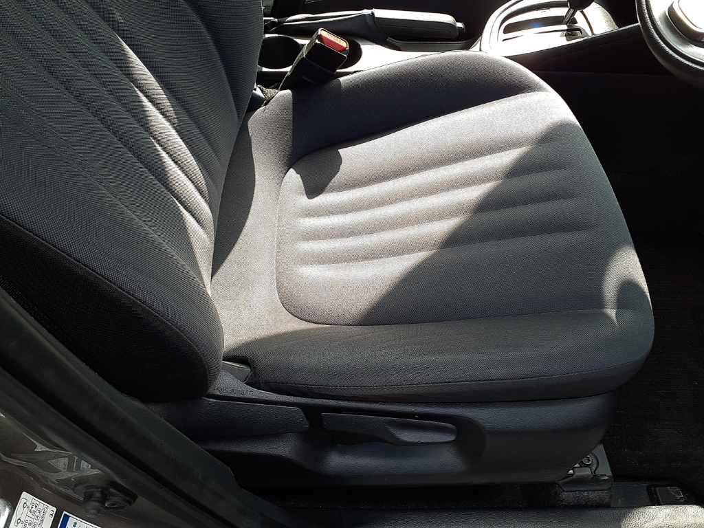 2021 Toyota Yaris X 4WD auction photo 8