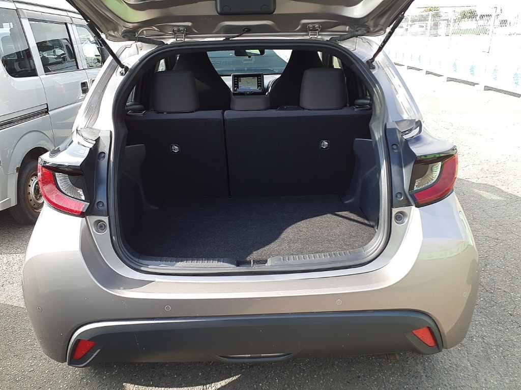 2021 Toyota Yaris X 4WD auction photo 11