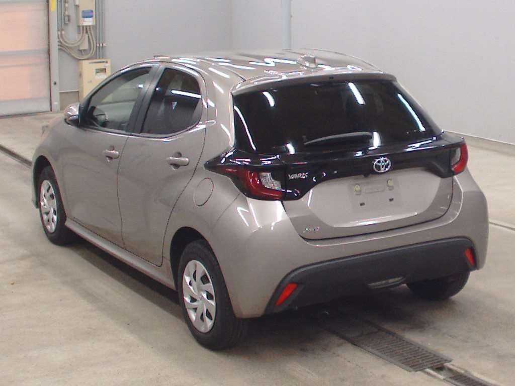 2021 Toyota Yaris X 4WD auction photo 6