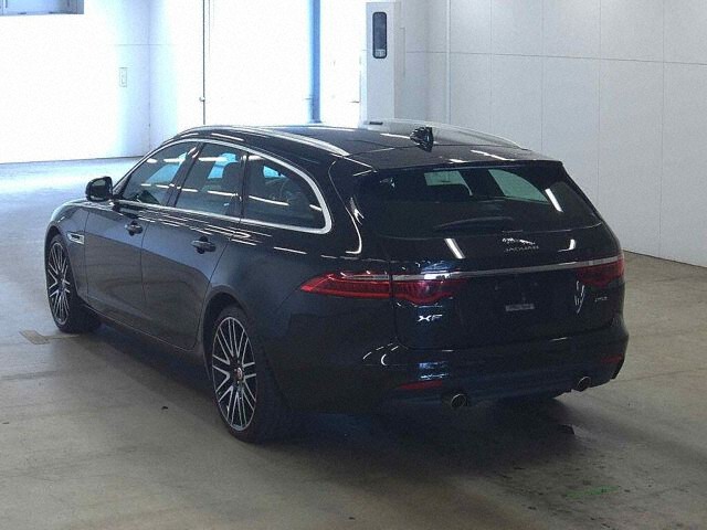 2018 Jaguar XFスポーツブレイク XFS Breastplate Stage auction photo 2