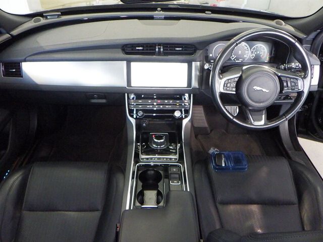 2018 Jaguar XFスポーツブレイク XFS Breastplate Stage auction photo 3