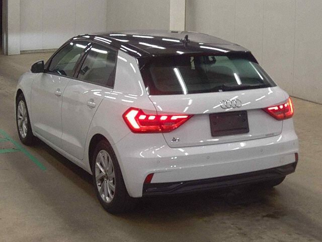 2021 Audi A1 Sportback 25TFSI Advance auction photo 2