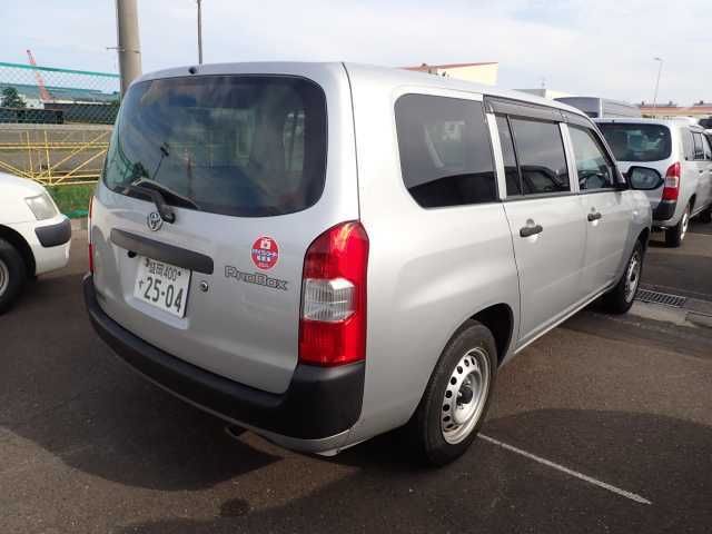 2022 Toyota Probox G 4WD auction photo 2