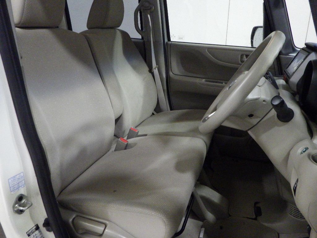 2013 Honda N-BOX G Lパッケージ auction photo 6