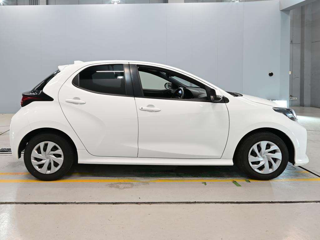 2021 Toyota Yaris X auction photo 3