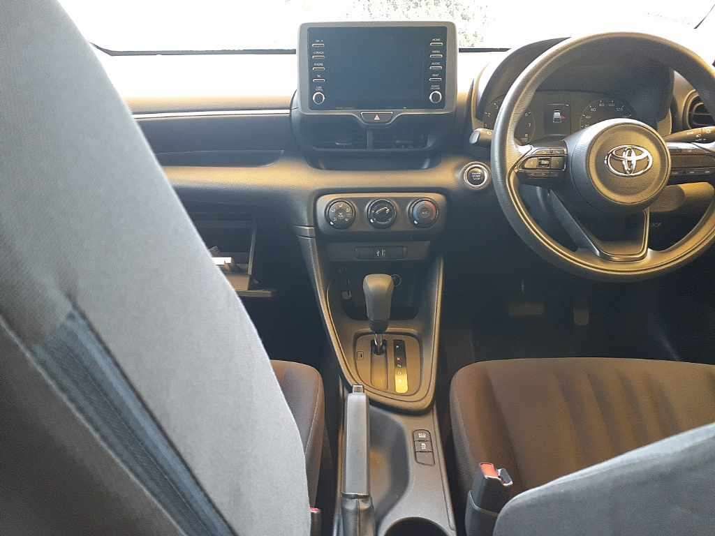 2021 Toyota Yaris X auction photo 11