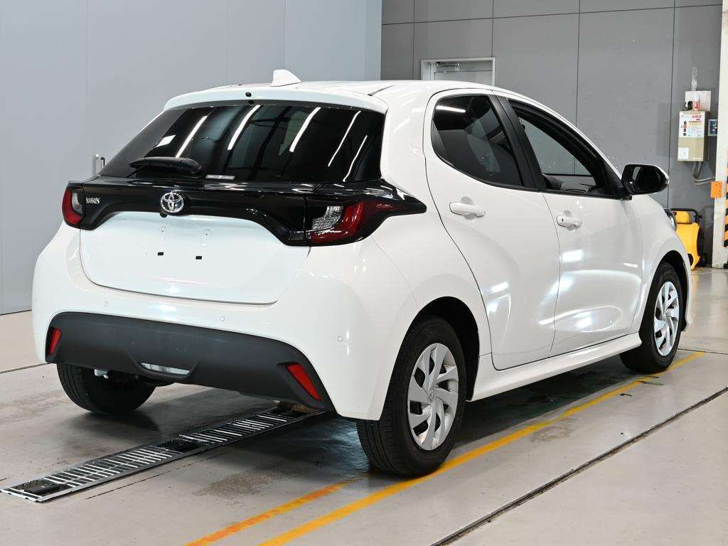 2021 Toyota Yaris X auction photo 2