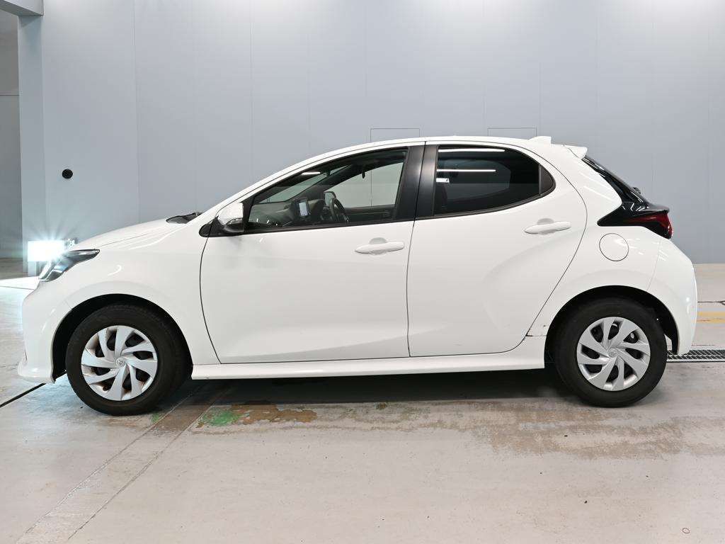 2021 Toyota Yaris X auction photo 4