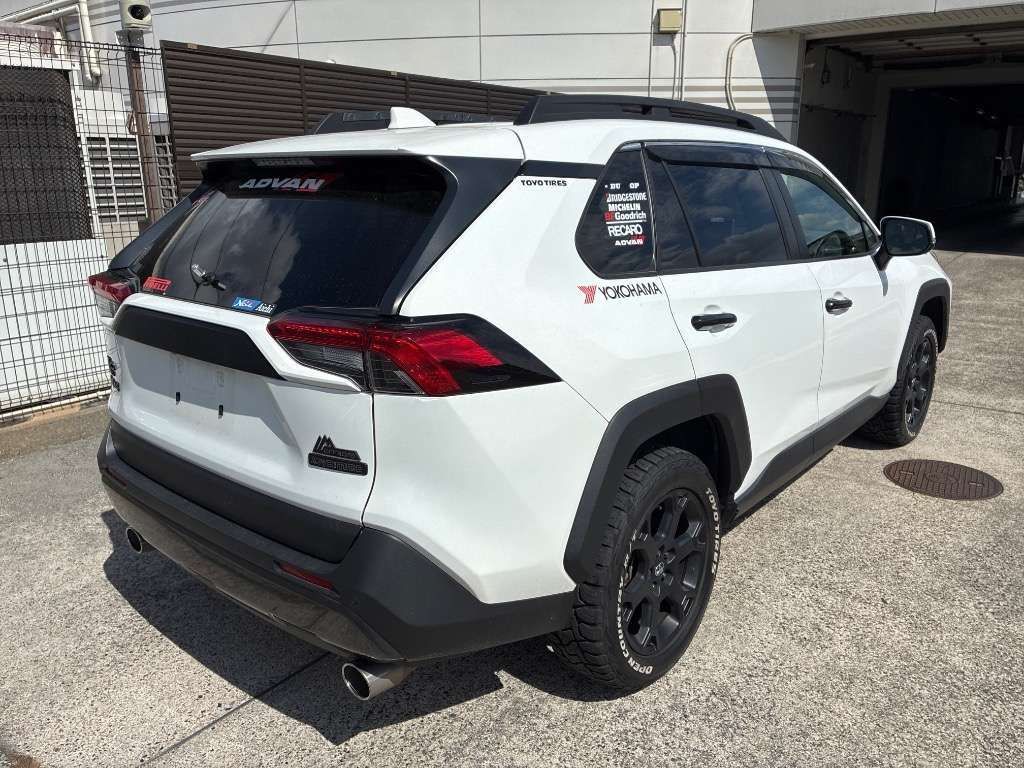 2022 Toyota RAV4 アドベンチャー オフロード 4WD auction photo 2