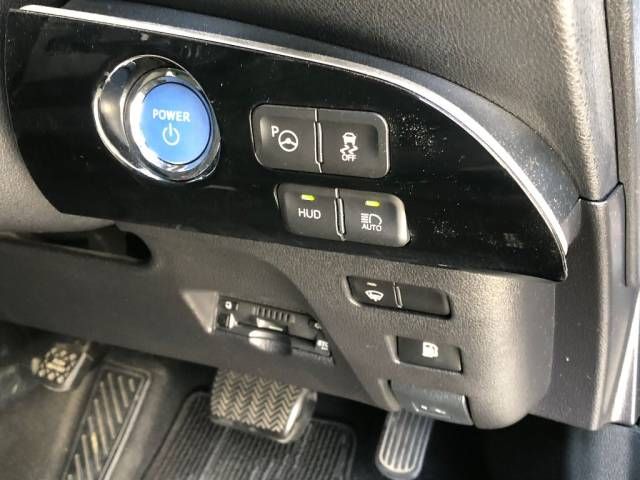 2016 Toyota Prius Sセーフティプラス auction photo 5